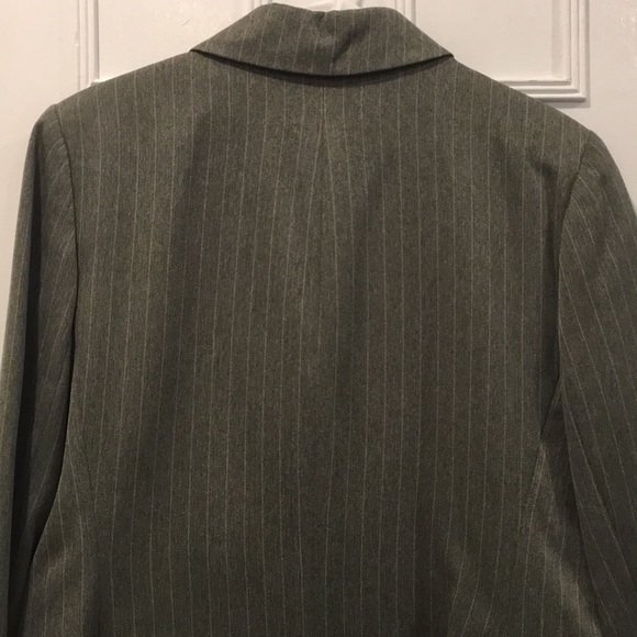 Blazer - Picture 5 of 6